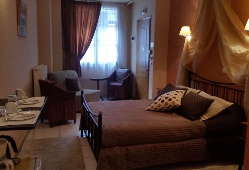 ホテル Filyra Pension