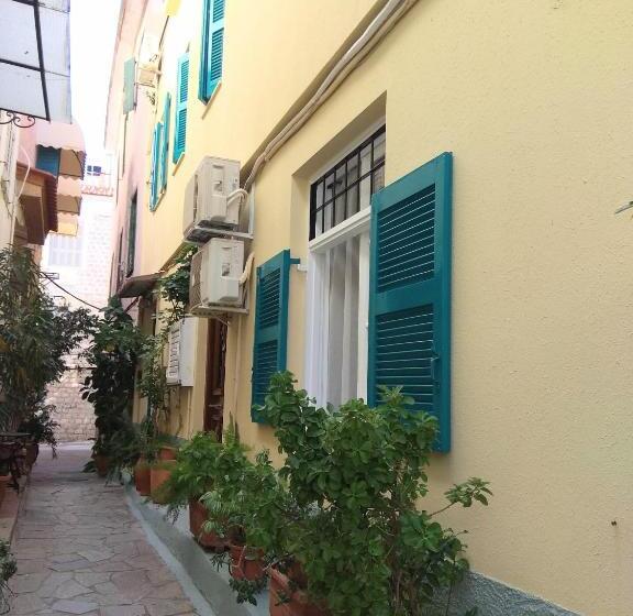 ホテル Filyra Pension