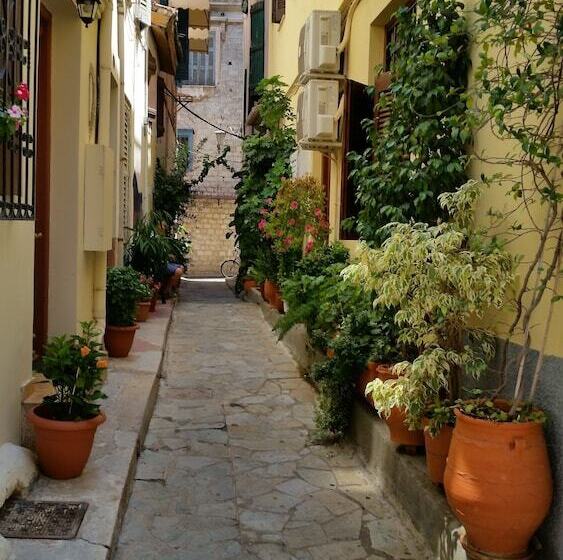 ホテル Filyra Pension