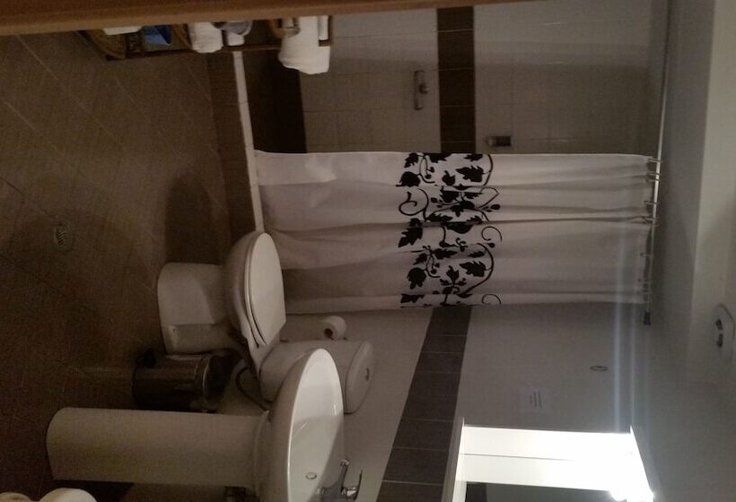 ホテル Filyra Pension