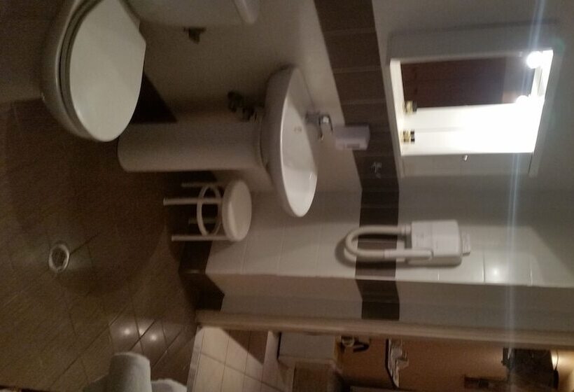 ホテル Filyra Pension