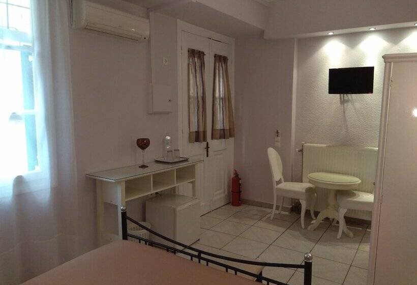 ホテル Filyra Pension