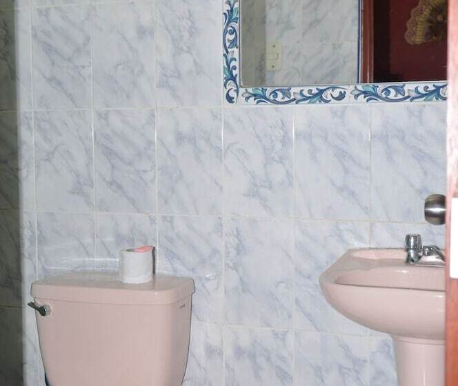 酒店 Hostal Las Fresas Lima Airport