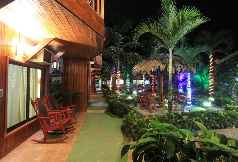 فندق Hostel Backpackers La Fortuna