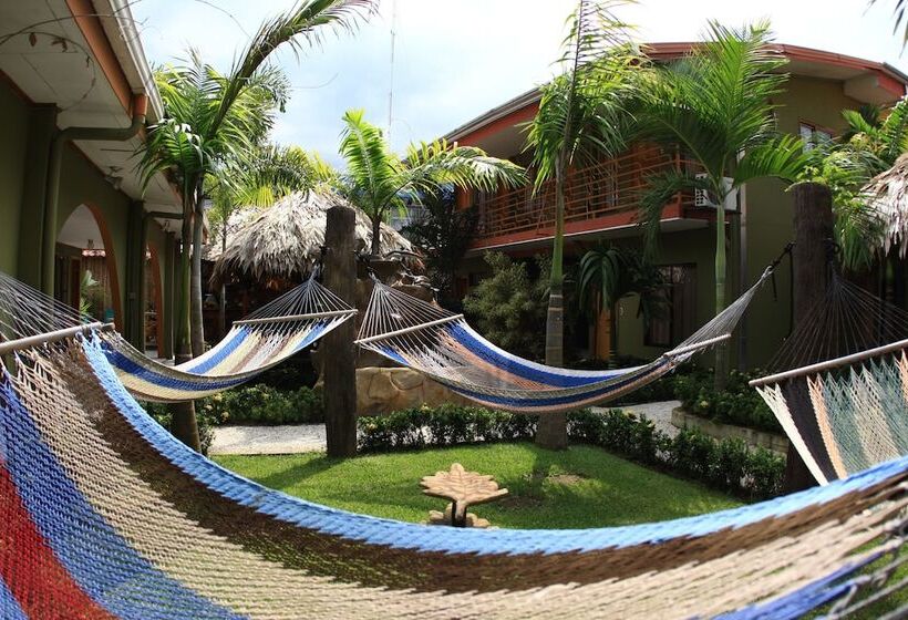 فندق Hostel Backpackers La Fortuna