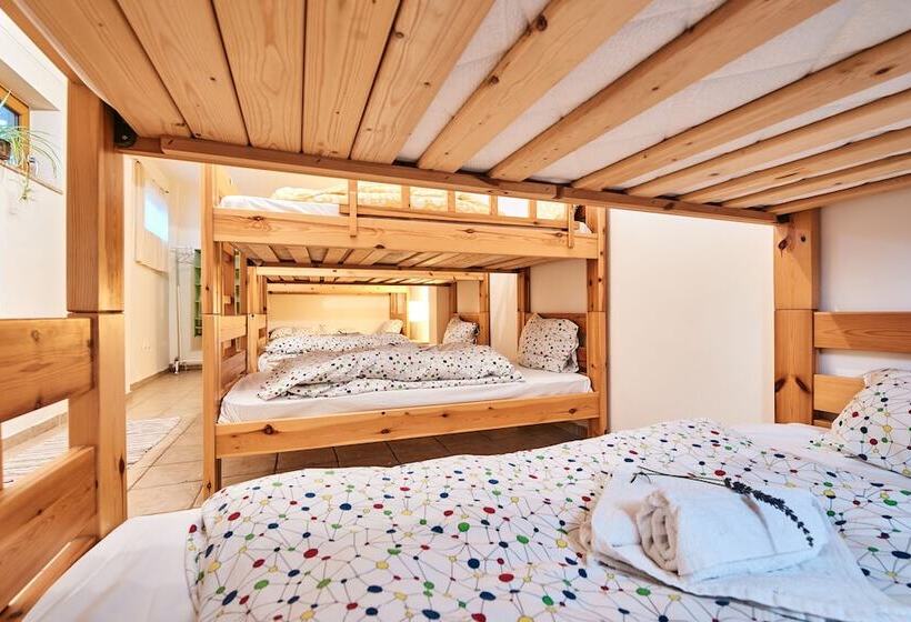 호텔 Hostel Elisson