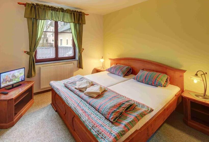 בית מלון כפרי Hradní Bašta