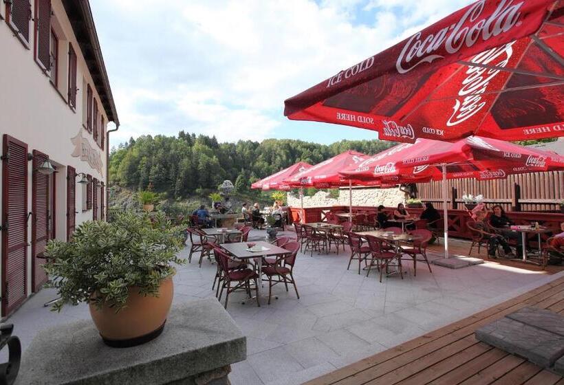 Отель Hradní Bašta