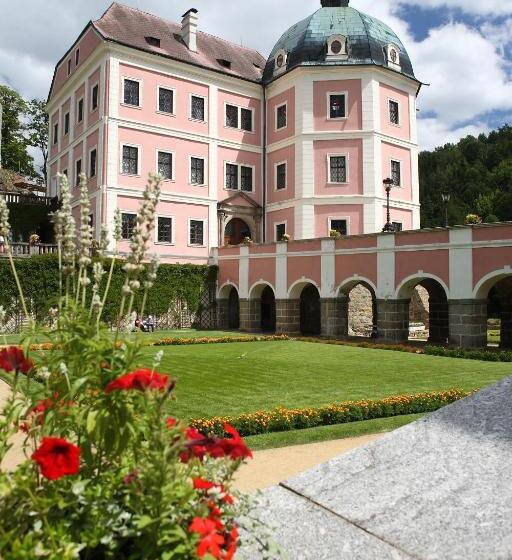 בית מלון כפרי Hradní Bašta