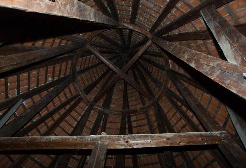 هتل Krumlov Tower