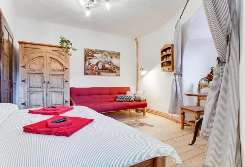 هتل Krumlov Tower