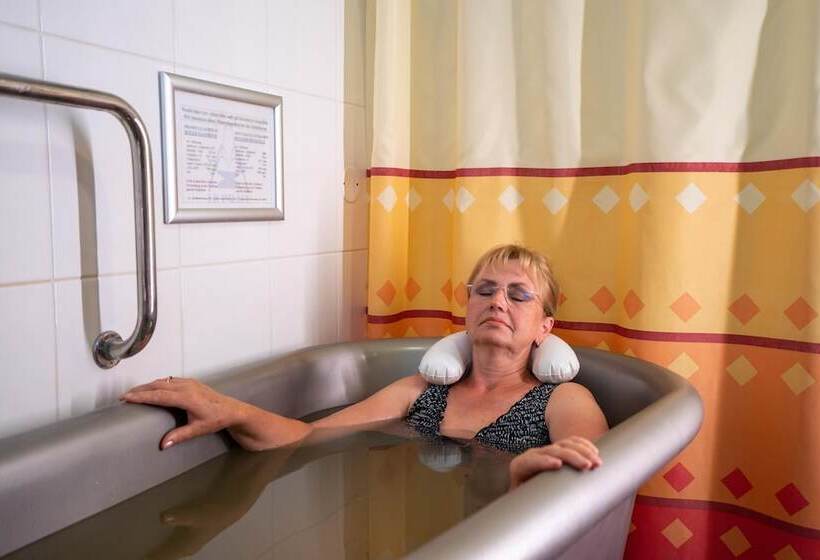 בית מלון כפרי Ld Palace Spa & Kur