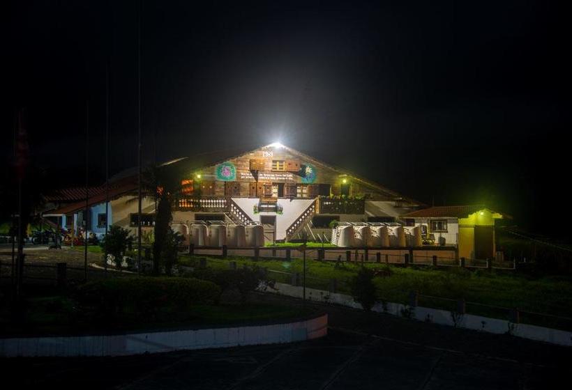 Отель Los Héroes