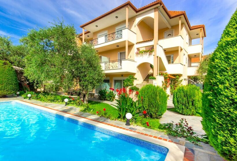 هتل Luxury Villa Fotini