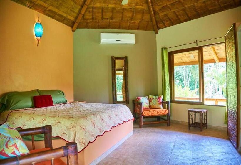 בית מלון כפרי Manoas