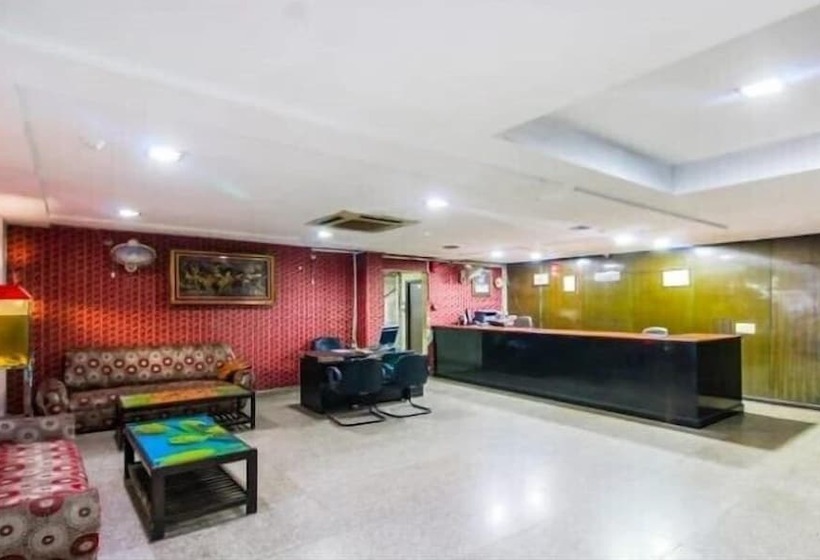 Отель Monarch Inn