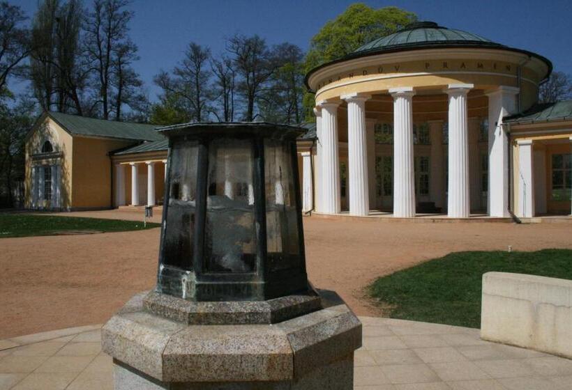 ホテル Na Vodách