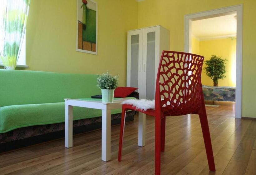 ホテル Na Vodách