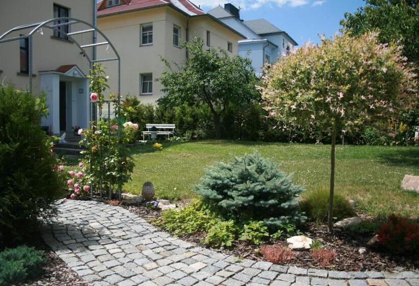 ホテル Na Vodách