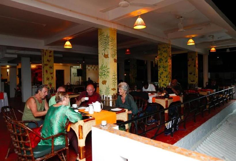 ホテル Newton S Neelakanta Boutique Beach Resort