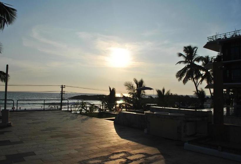 בית מלון כפרי Newton S Neelakanta Boutique Beach Resort