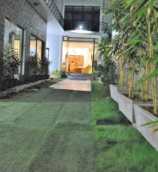 ホテル Newton S Neelakanta Boutique Beach Resort