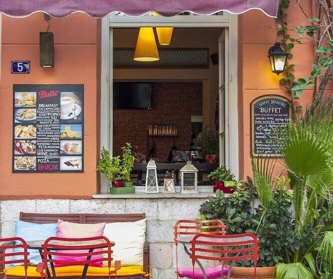 فندق Omorfi Poli