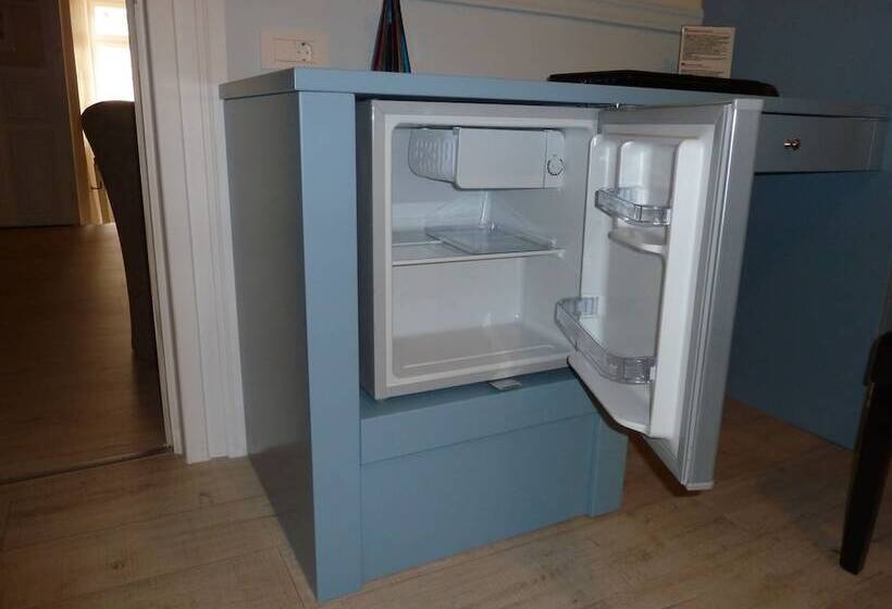 فندق Omorfi Poli