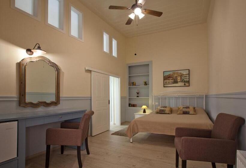 فندق Omorfi Poli