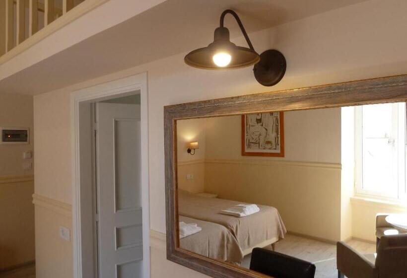 فندق Omorfi Poli