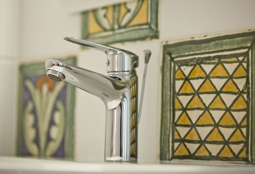 فندق Omorfi Poli