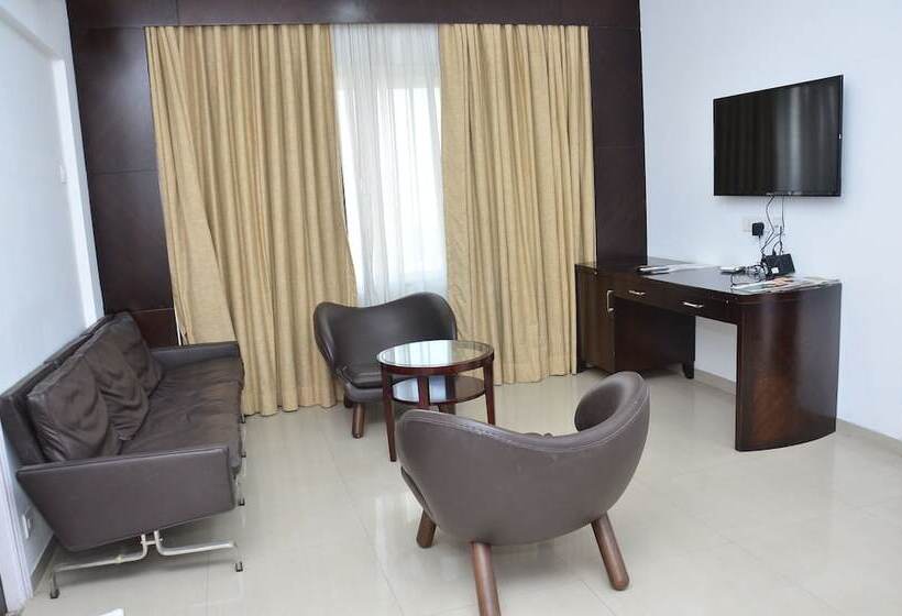 فندق The Fern Residency, Vadgaon Talegaon, Pune