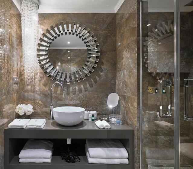 Szálloda Paloma Průhonice