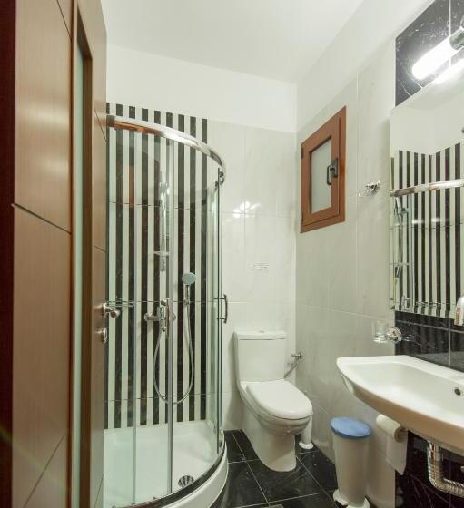 فندق Pansion Nikos Vergos