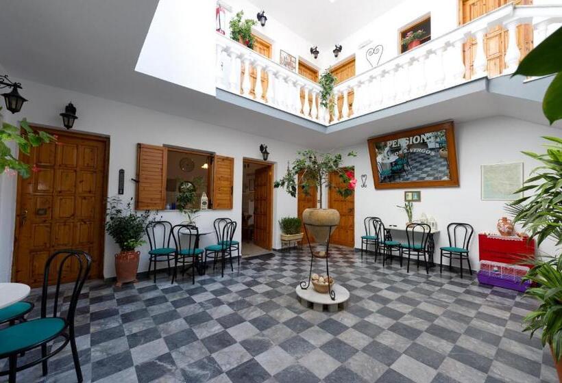 فندق Pansion Nikos Vergos