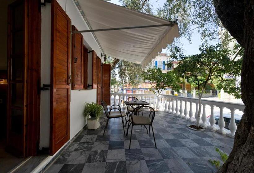 فندق Pansion Nikos Vergos