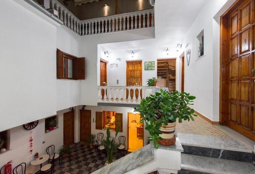 فندق Pansion Nikos Vergos