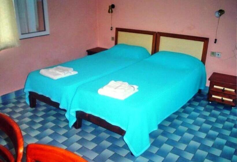 فندق Paradise Studios