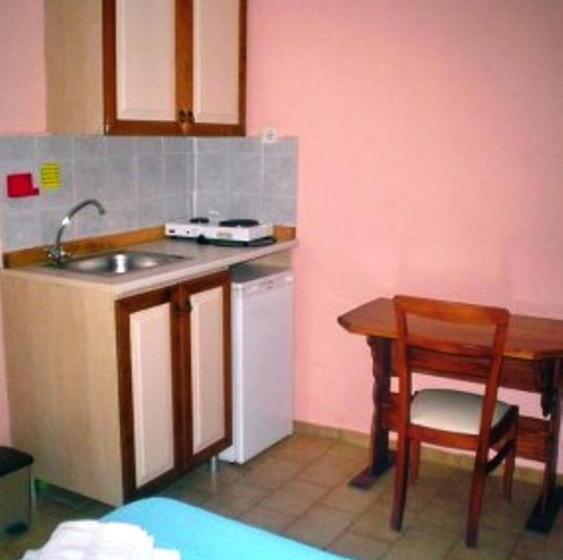 فندق Paradise Studios