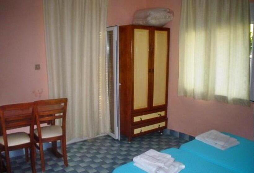 فندق Paradise Studios