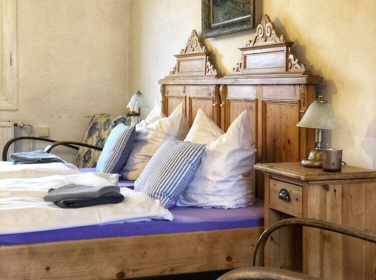 בית מלון כפרי Pension Laura