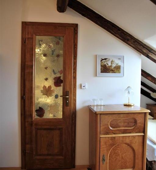 ホテル Penzion Kamenne Slunce