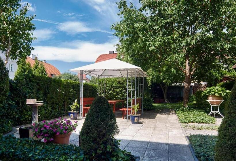 فندق Penzion Rossini