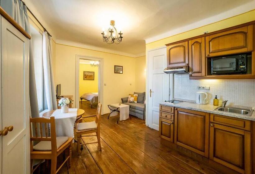 هتل Penzion Thalleruv Dum