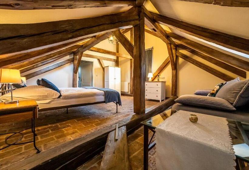 هتل Penzion Thalleruv Dum