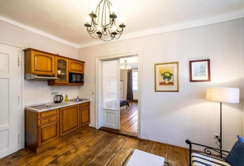 هتل Penzion Thalleruv Dum