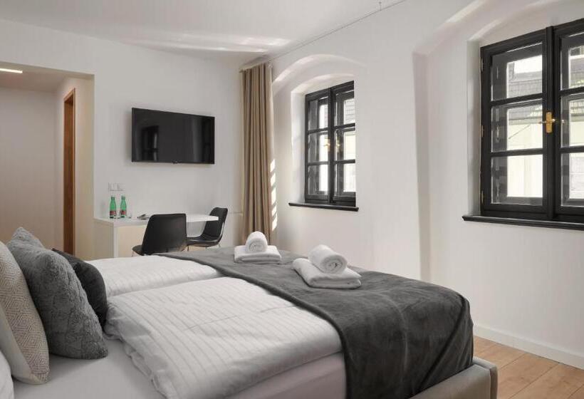 هتل Penzion Thalleruv Dum