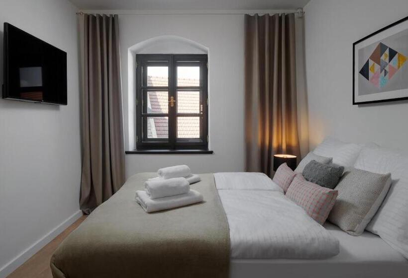 هتل Penzion Thalleruv Dum