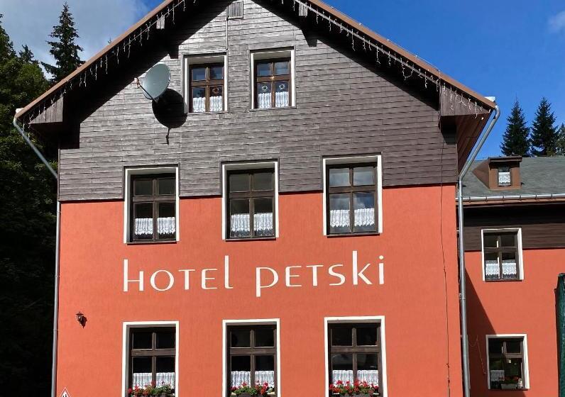 ホテル Petski