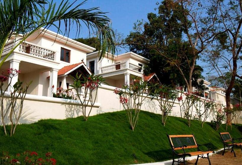 בית מלון כפרי Pinto Rosario Square Resort